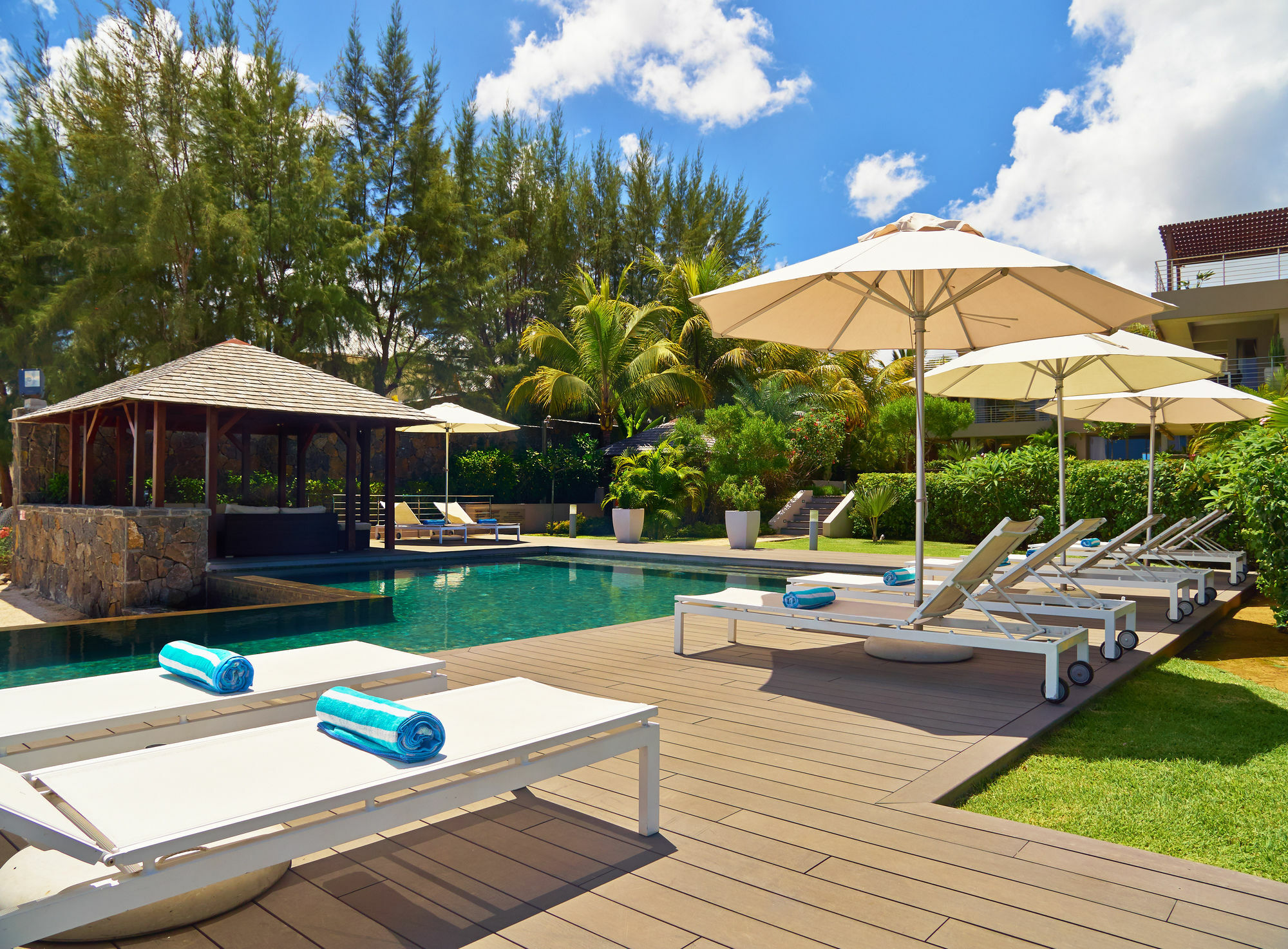 Bon Azur Beachfront Suites & Penthouses With Lov Trou aux Biches Exterior foto